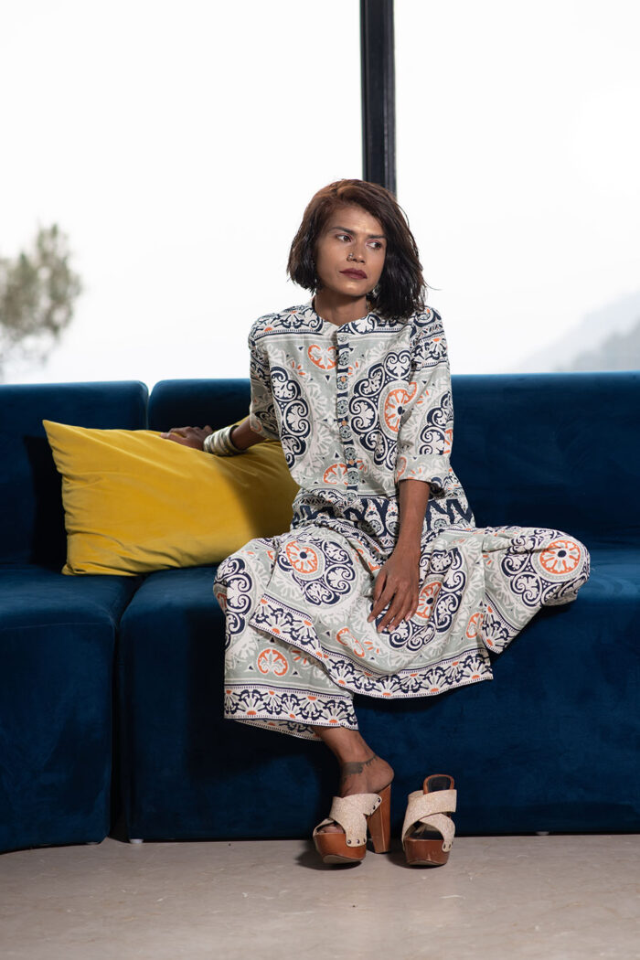 Blue border kurta patti Pallazo set - Image 3