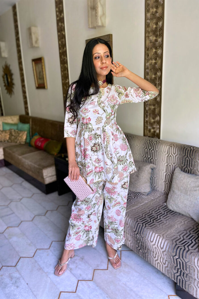 White floral print frock Style set - Image 1