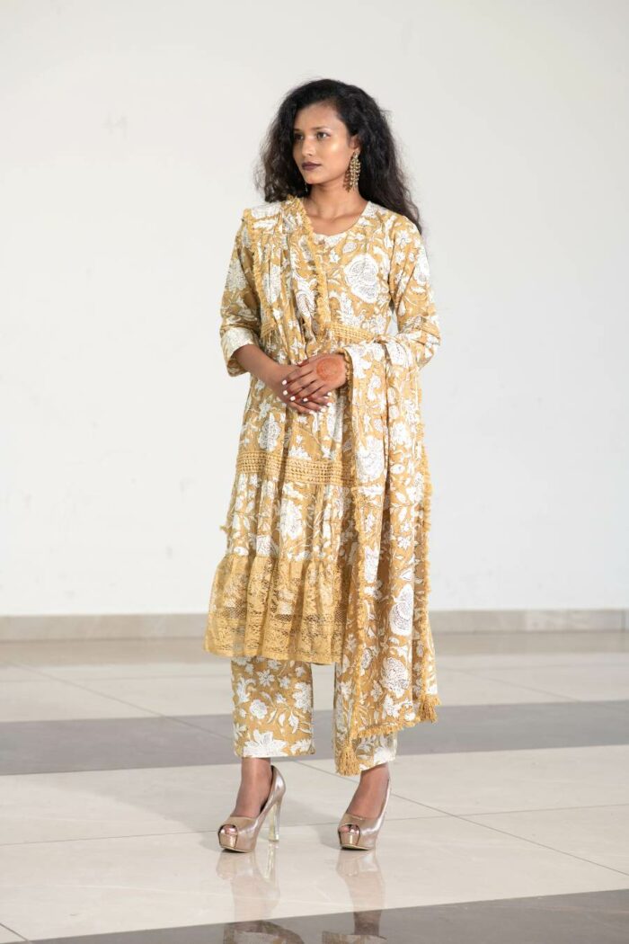 Yellow Printed piece co-ord Set with matching dupatta - Image 7