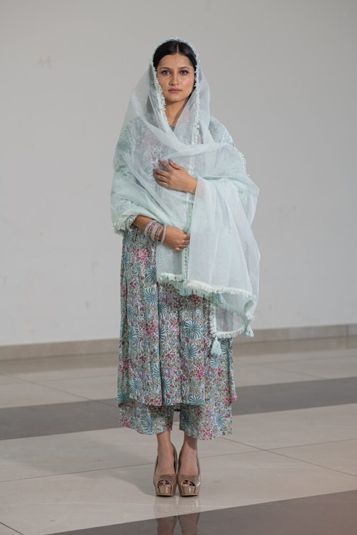 Beautiful floral print coral dress set - Image 7