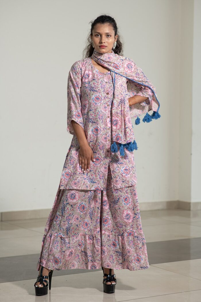 Sharara style 3-piece pink cotton set with co-ord duppata - Image 6