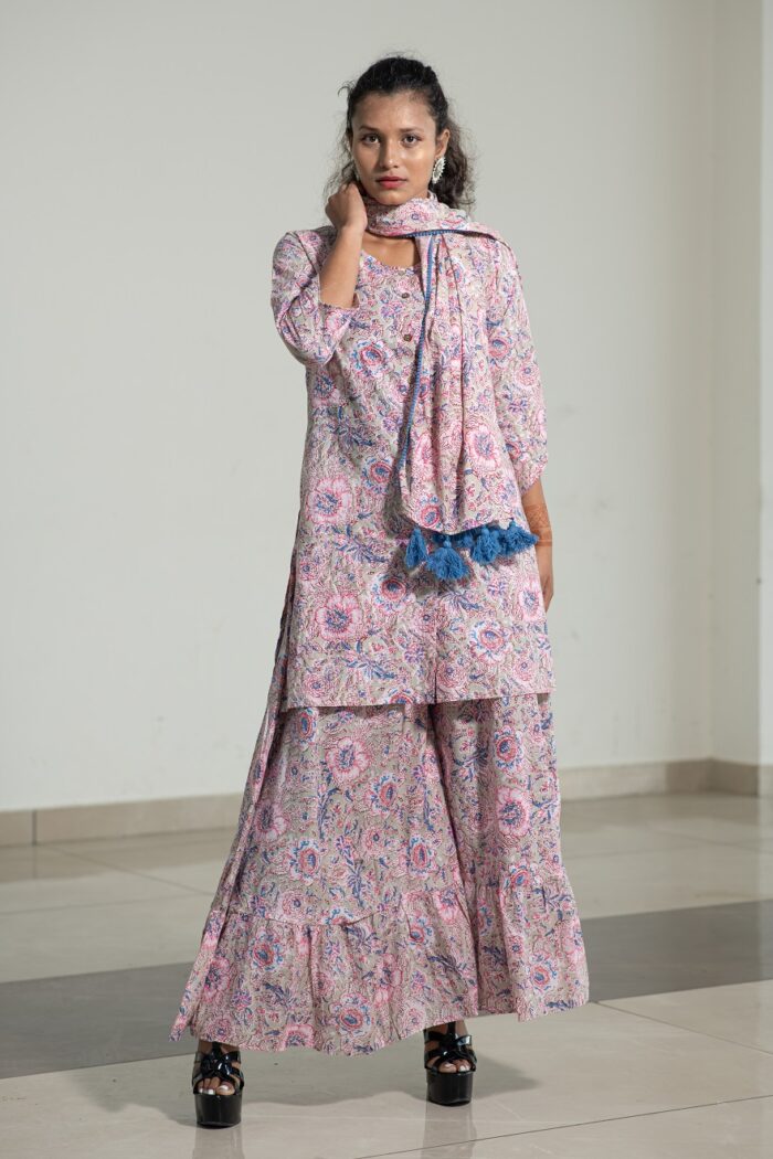 Sharara style 3-piece pink cotton set with co-ord duppata - Image 7