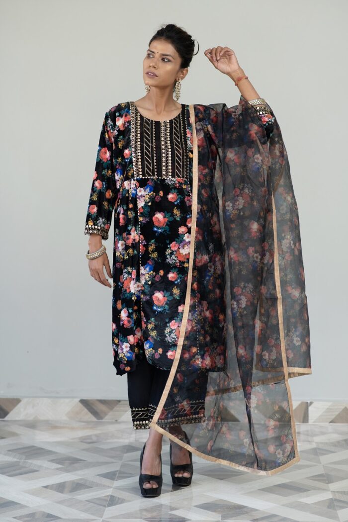 Black Printed Velvet Suit Set - Image 4