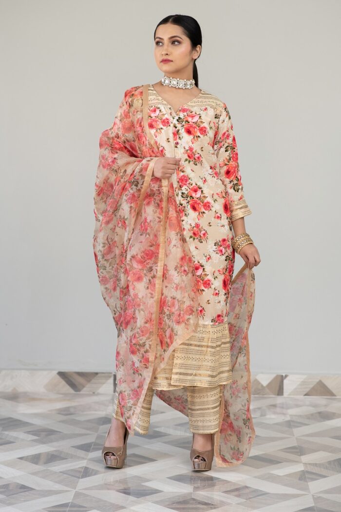 Beige Printed Velvet Suit Set - Image 7