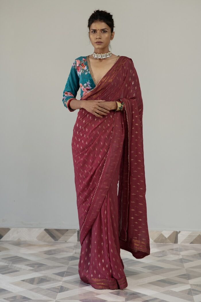 Fuchsia colored saree with blue velvet blouse - Image 4