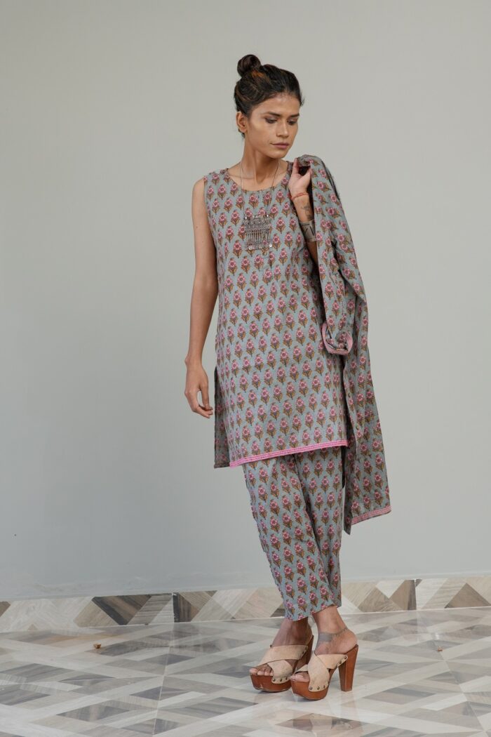 Venus-color 3 piece cotton straight suit - Image 5