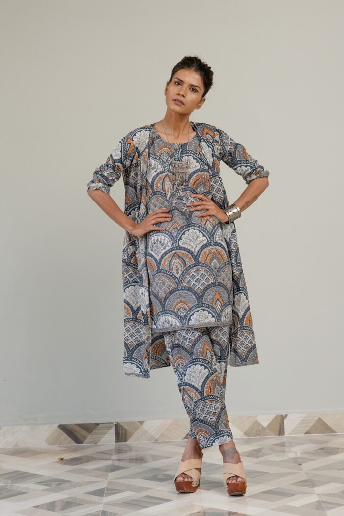 Grey-color 3 piece cotton straight suit - Image 7