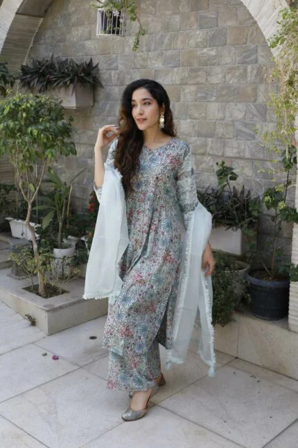 Beautiful floral print coral dress set