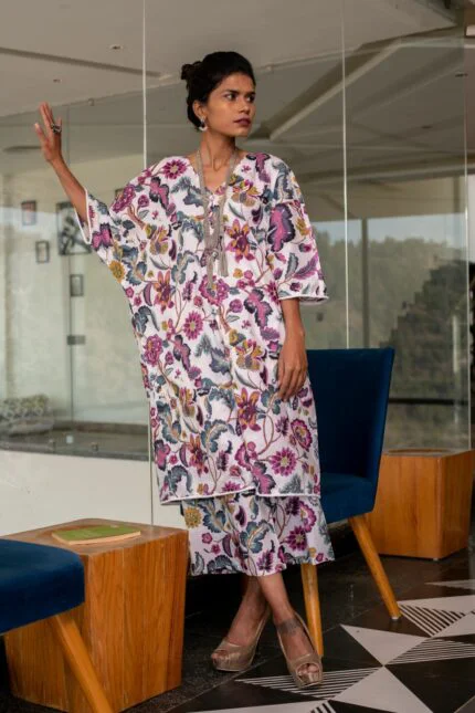Beautiful floral free size kaftan