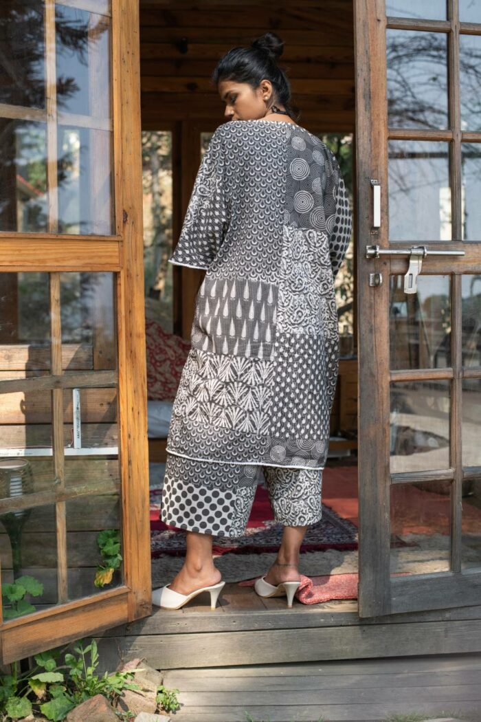 Beautiful monochrome kaftan set - Image 5