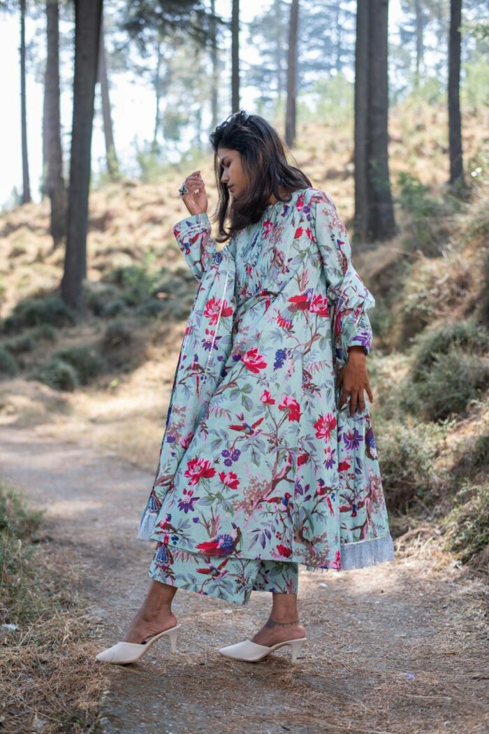 Beautiful chic floral pintuck 3 piece set - Image 6