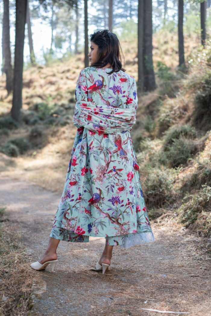 Beautiful chic floral pintuck 3 piece set - Image 8