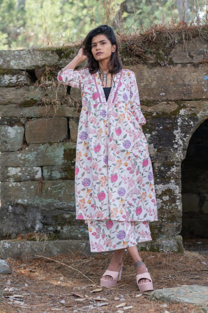 V-neck frilled Pink cotton set - Image 3