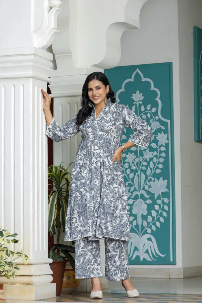 Monochrome co-ord printed cotton set - Image 2