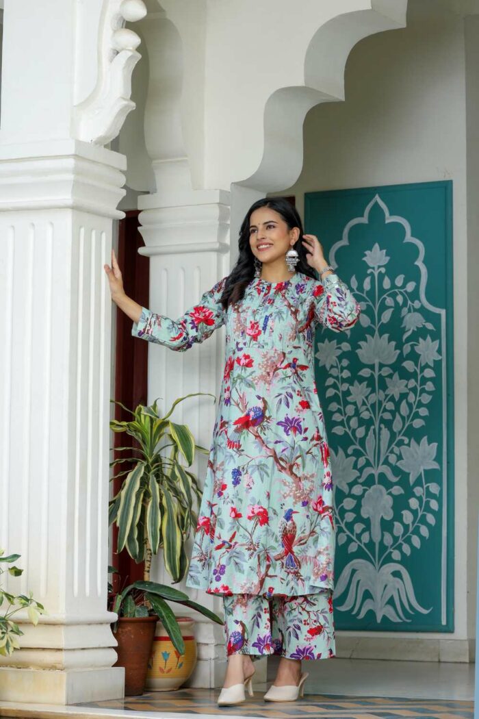 Beautiful chic floral pintuck 3 piece set - Image 5