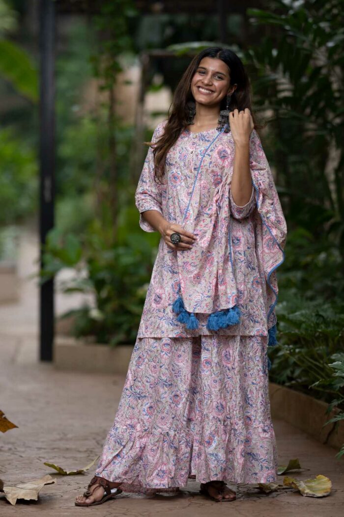 Sharara style 3-piece pink cotton set with co-ord duppata - Image 2