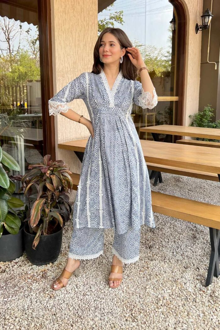 Floral Delight Blue Lace Dress - Image 4