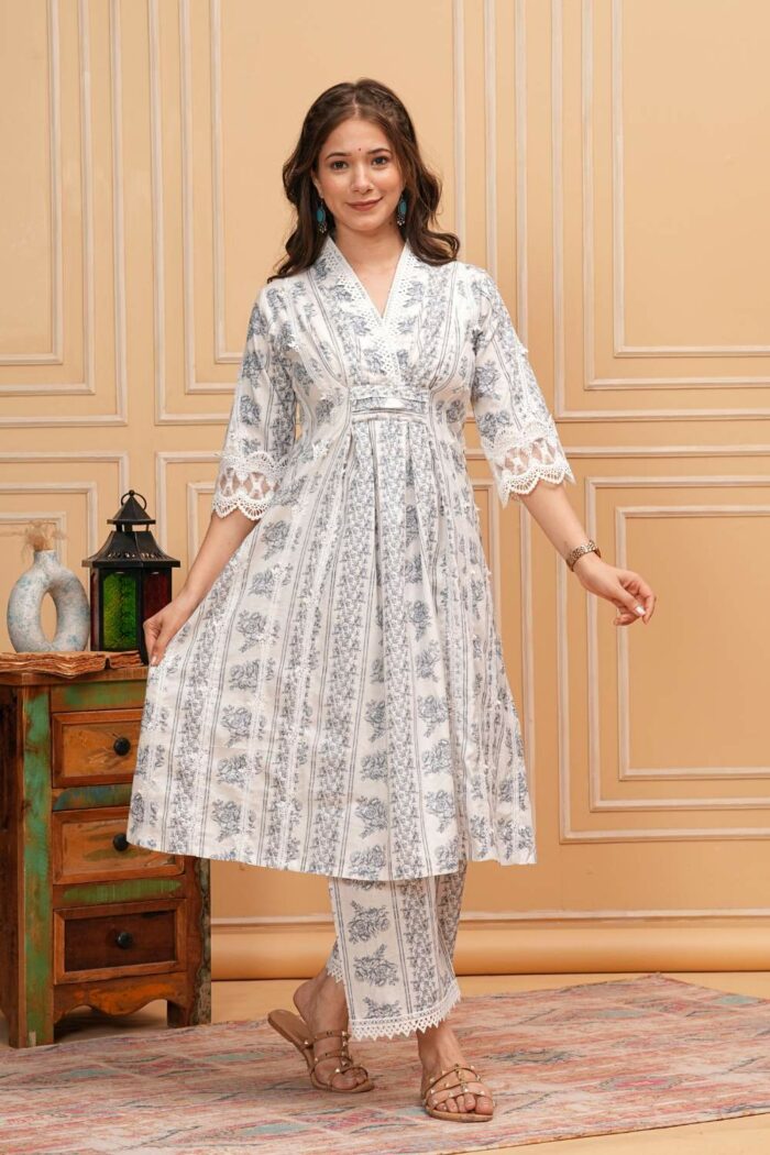 Floral Delight White Lace Dress - Image 4