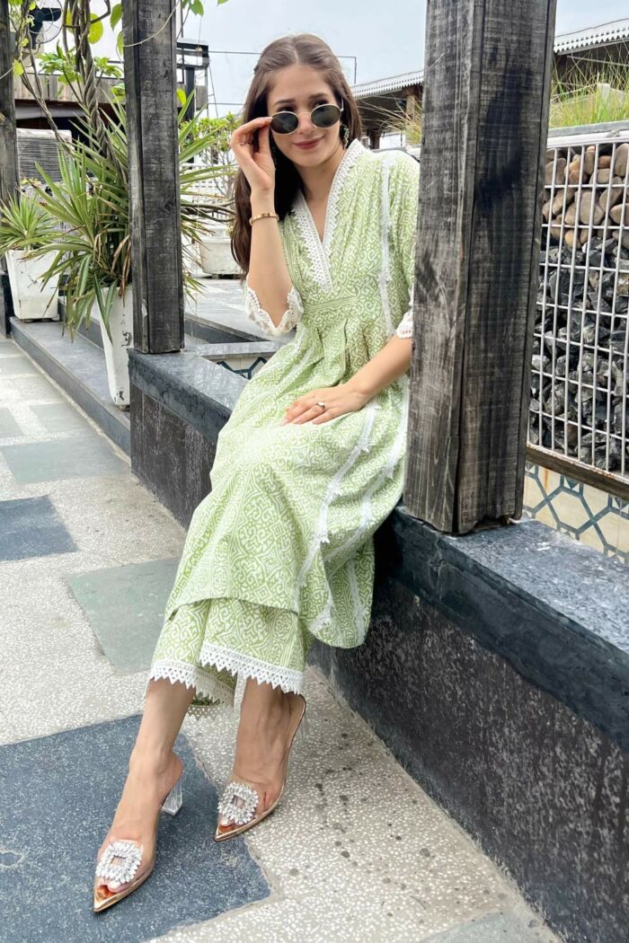 Lace Garden Fern Cocktail Dress - Image 2