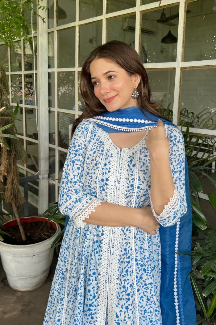 Blooming Lace Blue Party Cotton Set With Duppata - Image 7