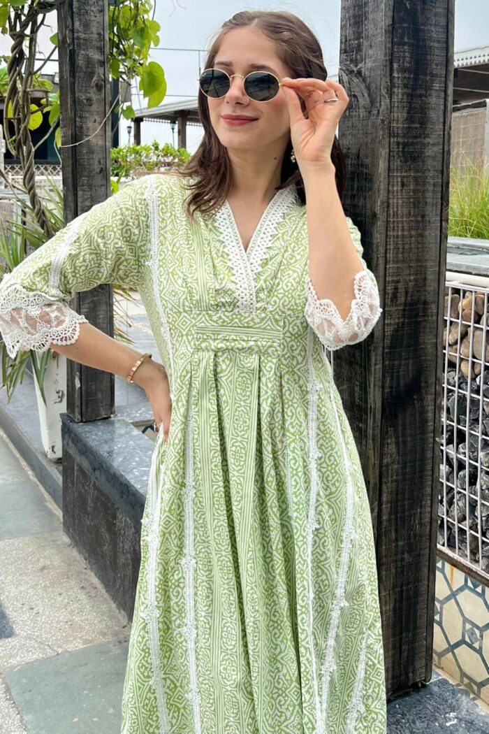 Lace Garden Fern Cocktail Dress - Image 7