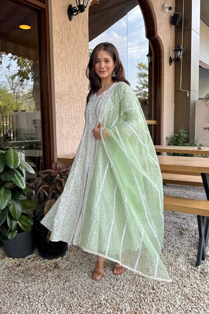 Fern Lace Floral Elegance Dress - Image 3