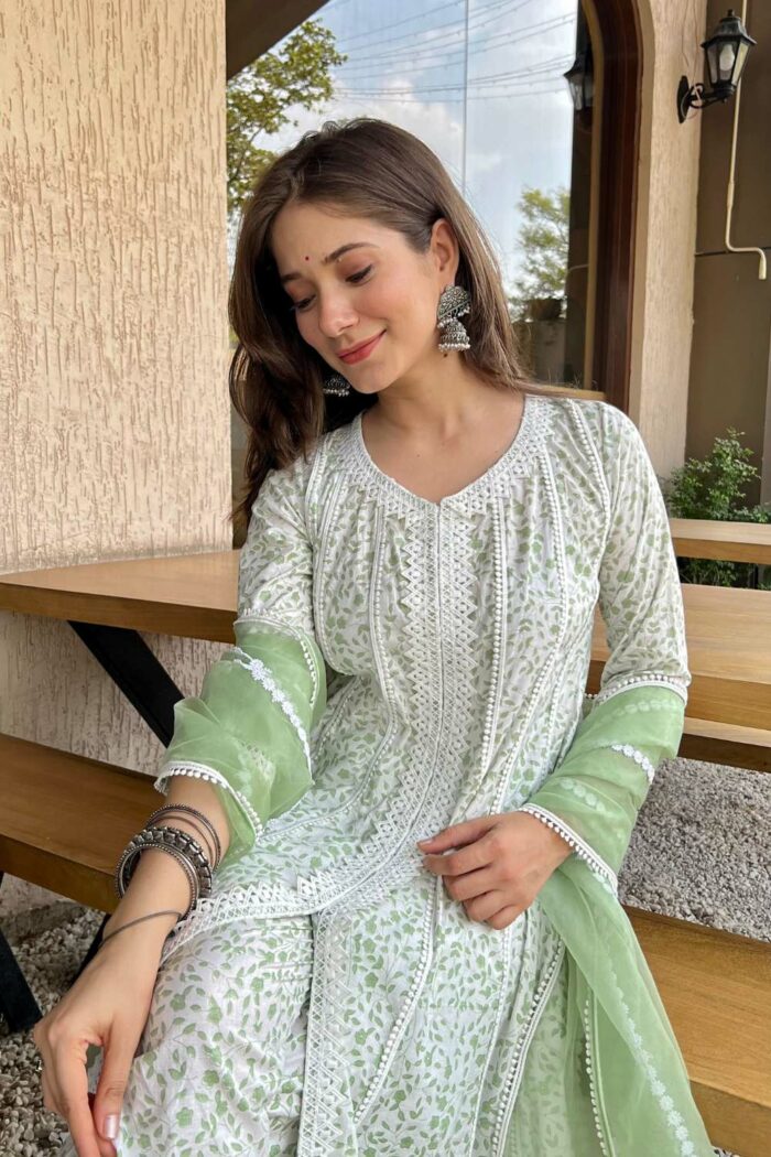 Fern Lace Floral Elegance Dress - Image 5