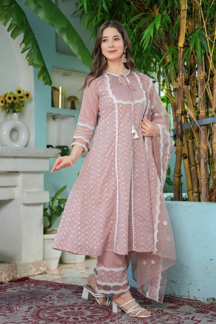 Ivy Grace embroidered set: Set of 3 - Image 6