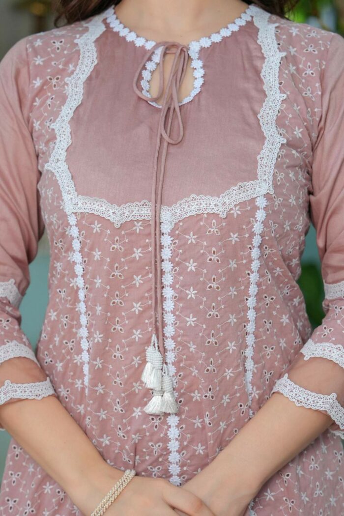 Ivy Grace embroidered set: Set of 3 - Image 4