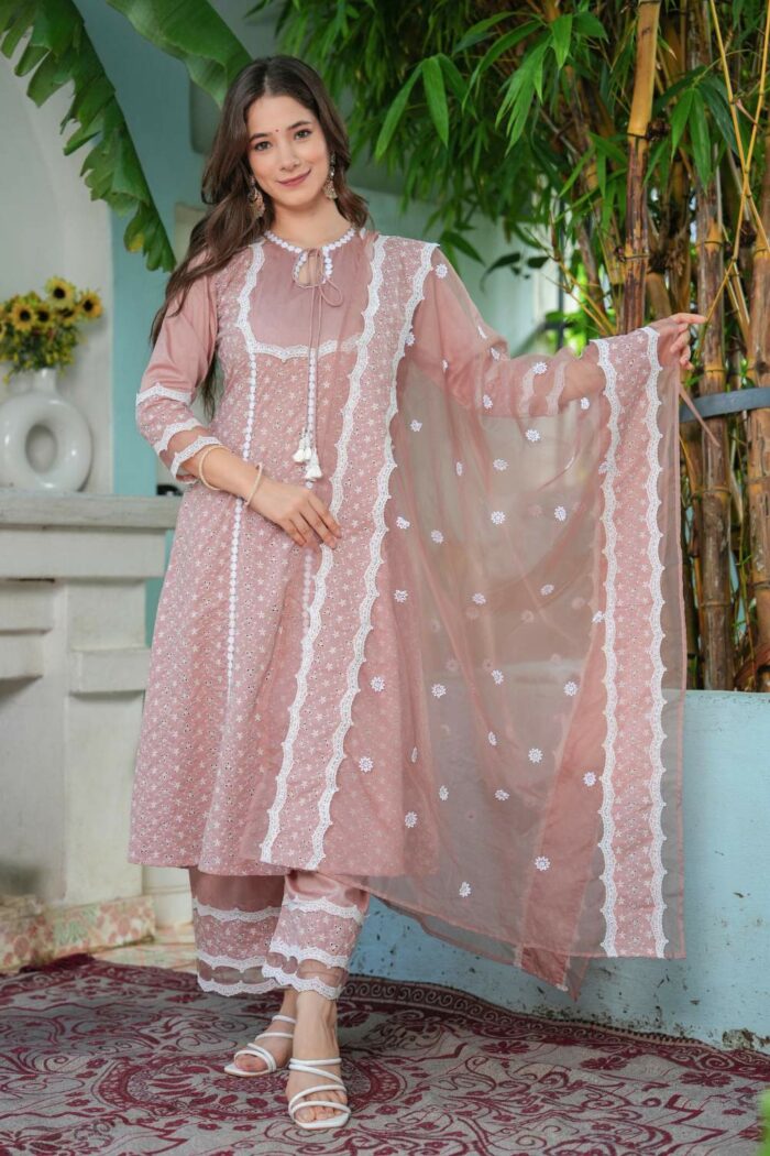 Ivy Grace embroidered set: Set of 3 - Image 3