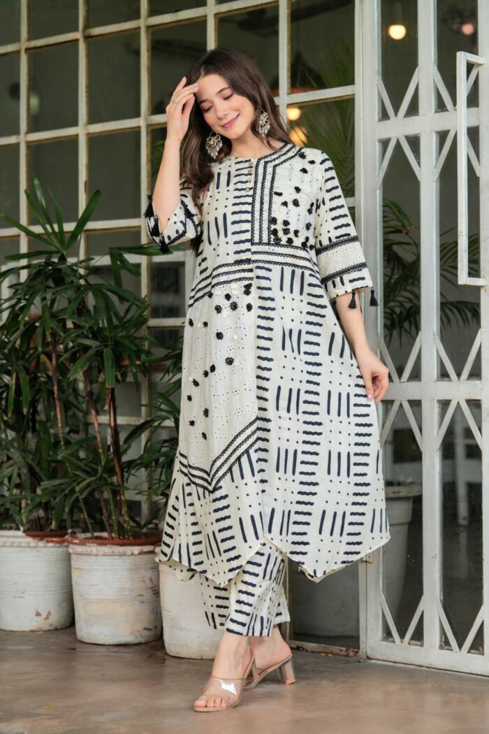 Abstract Lira Femme ensemble - Image 3