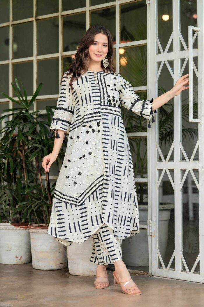 Abstract Lira Femme ensemble - Image 1